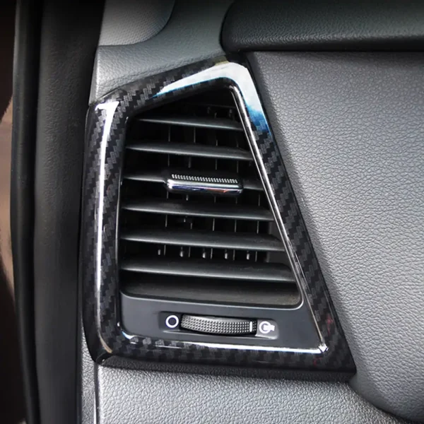 Osłony nawiewów na deskę rozdzielczą w stylu włókna węglowego do Hyundai Tucson 2015-2018 – 2 sztuki