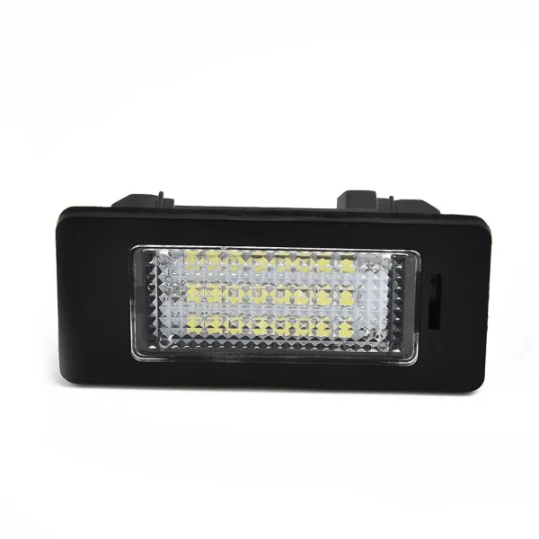 Oświetlenie tablicy rejestracyjnej 24 diodami LED do BMW E90 M3 E92 E70 E39 F30 E60 E61 E93 | Żarówki o jasnej bieli 6000-6500K | 2 szt.