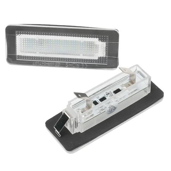 Lampka tablicy rejestracyjnej LED – 2 szt., 6500K biała, bezawaryjna do Smart Fortwo Coupe Cabrio 450 451