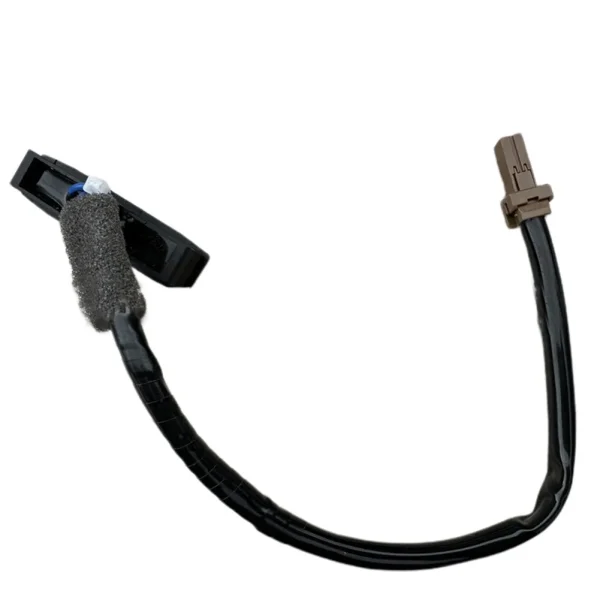 Przełącznik klapy bagażnika Renault Koleos HY 2008-2016 - niezawodny przełącznik zamienny typu plug-and-play